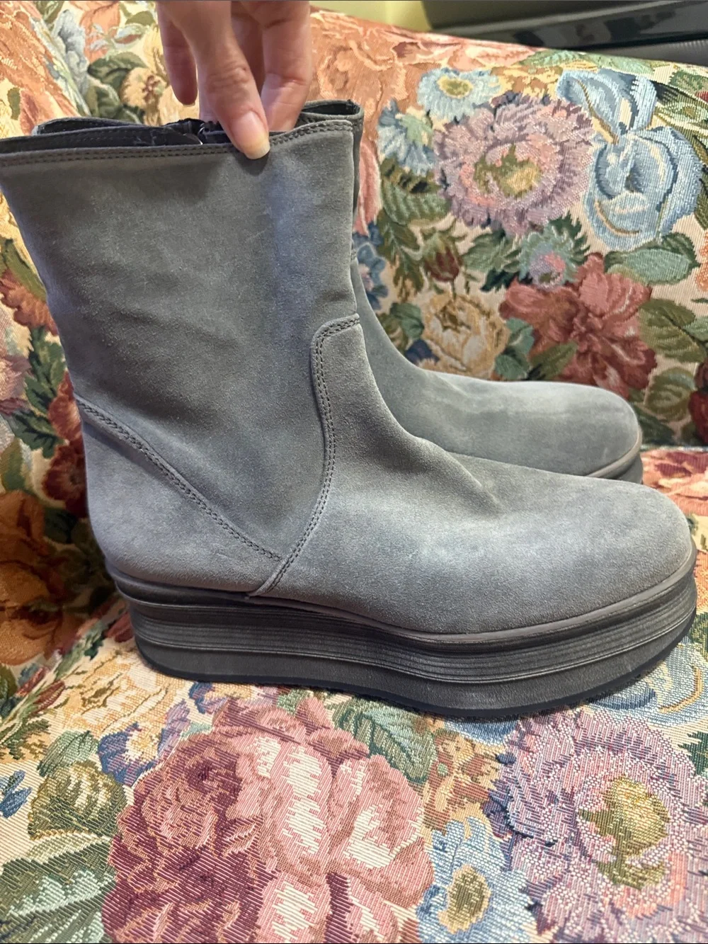 WOW POSHMARK Authentic Pantofola D’oro Grey Suede Leather Boots MADE IN ITALY!!